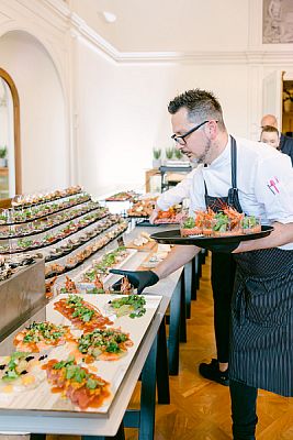 Zámek Dobřenice Zámecký areál